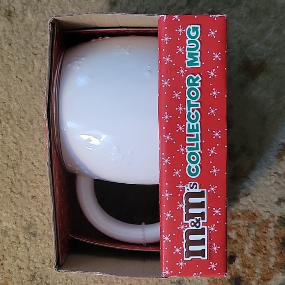 2007 Green Christmas M&M Mug - Picture 3 of 5